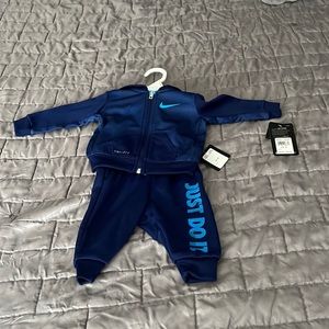 Nike baby boy sweat outfit size 6 month’s